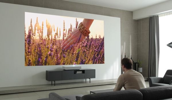 lg 4k projector 7 inches